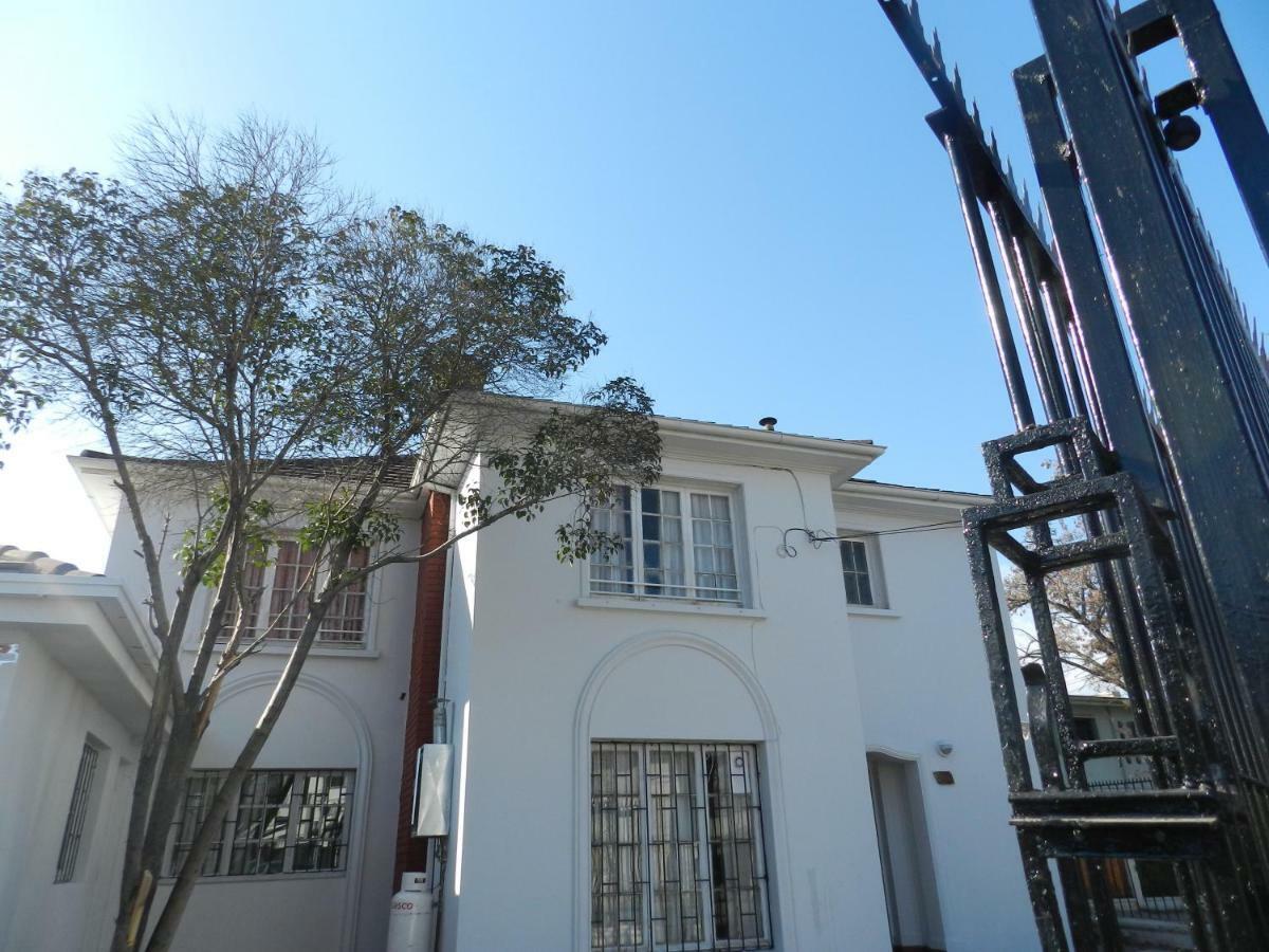 Hostal Estadio Nacional Santiago Ngoại thất bức ảnh