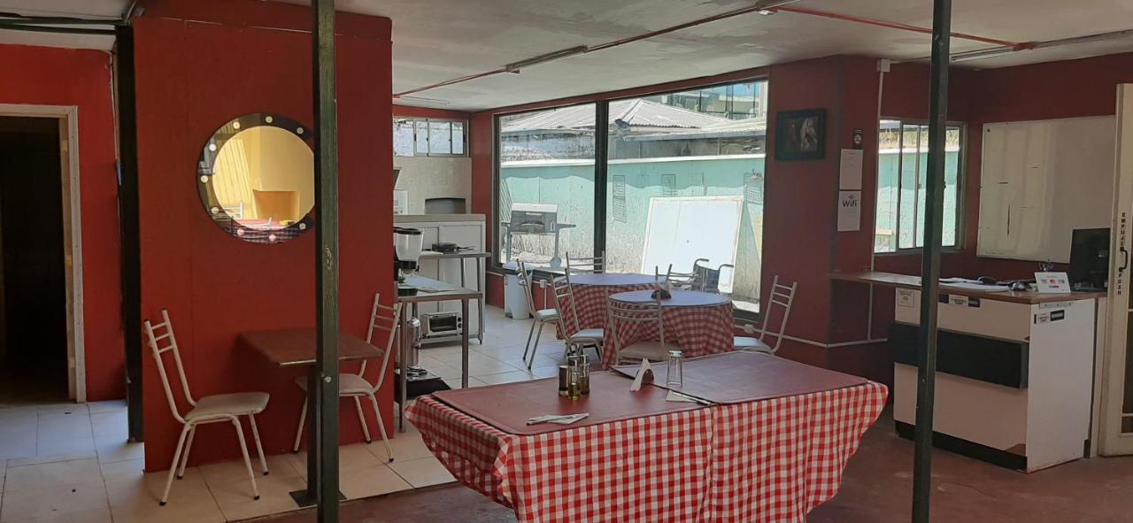 Hostal Estadio Nacional Santiago Ngoại thất bức ảnh